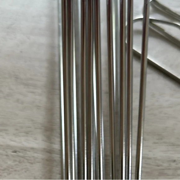 28 Stainless Steel Strong Metal Hangers - Picture 5 of 6